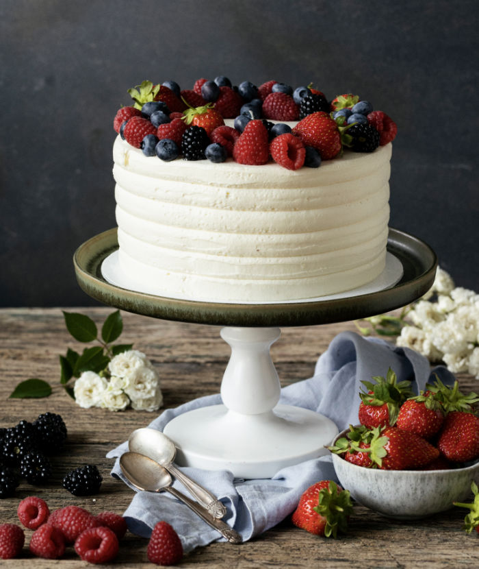 tort-na-urodziny-dekoracja-natutalna-2