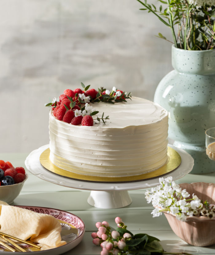 tort-na-urodziny-dekoracja-natutalna-4