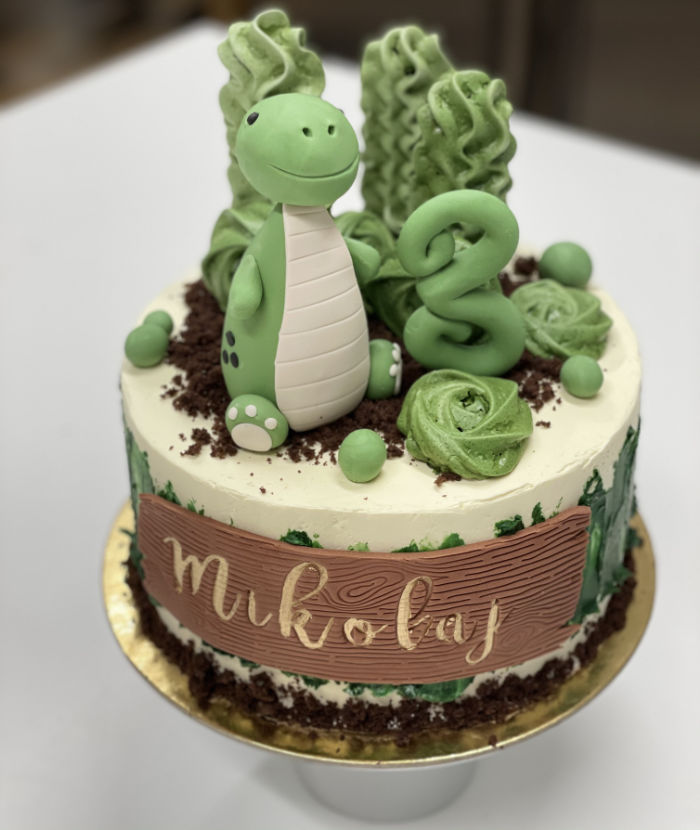 torty-dla-dzieci-dekoracja-krem-2